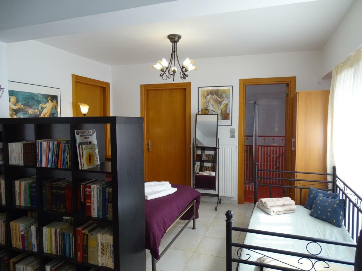 Dreamy Studio With Private Garden Athens Exterior photo